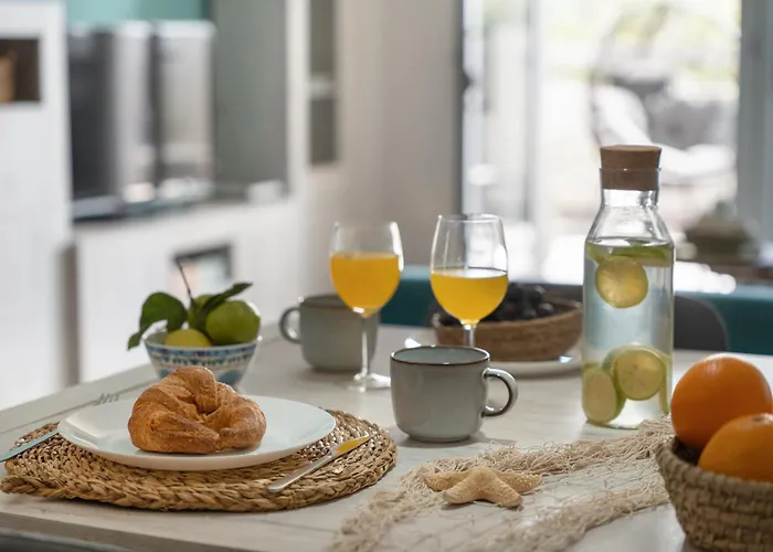 La Tejita Beach 公寓